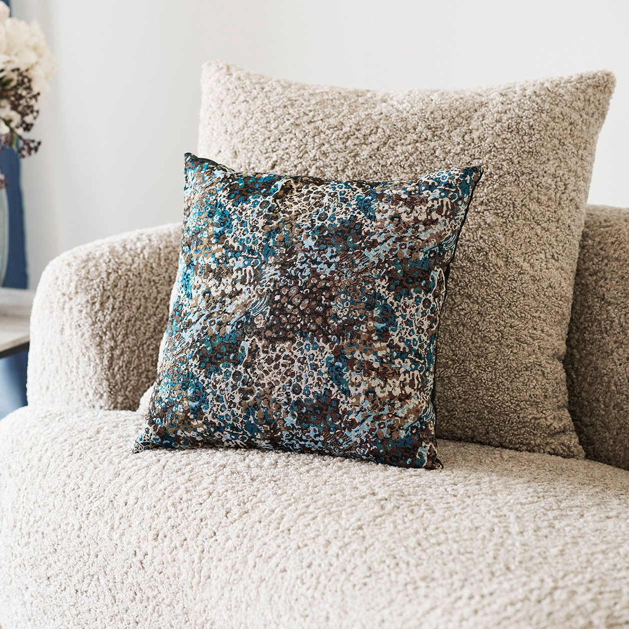 Blossom blauw bruin geweven kussen - 45x45 cm